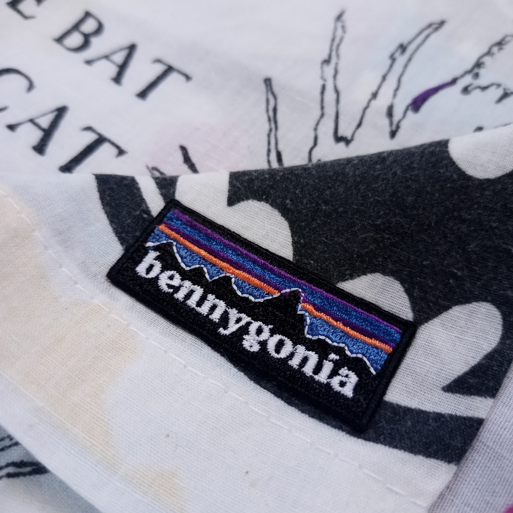 Reworked Vintage 1992 Batman Bennygonia Shorts - Picture 2 of 7